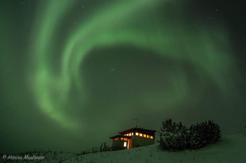 Aurora cabin Lapland under the Northern Lights in Enontekiö.